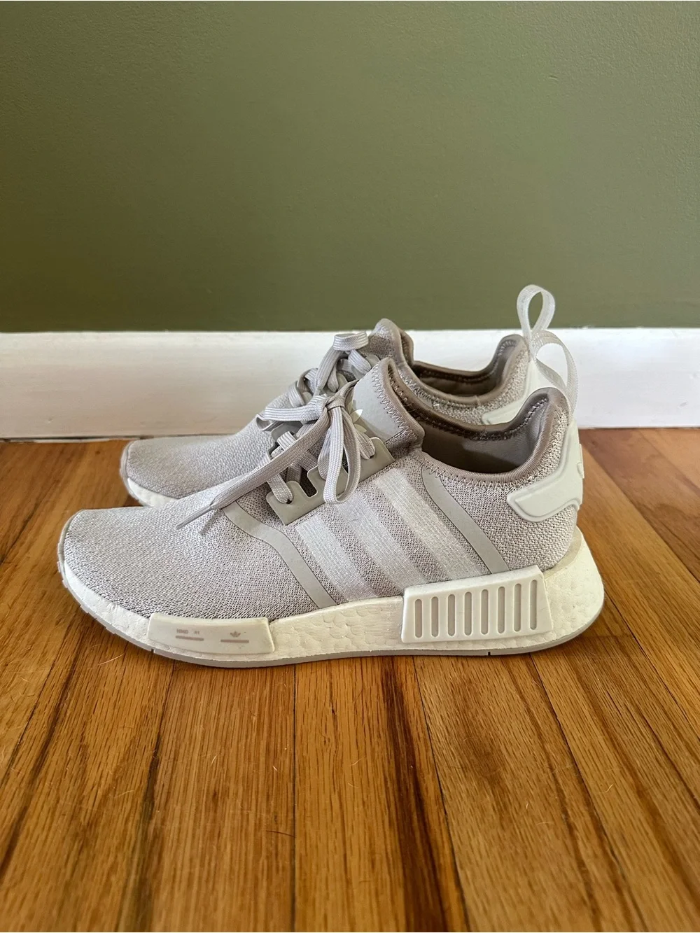 adidas NMD R1 Sneakers - Light beige